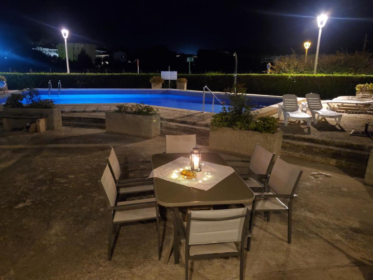 Blick Auf Atalaya Apartment Port de Pollenca Bagian luar foto